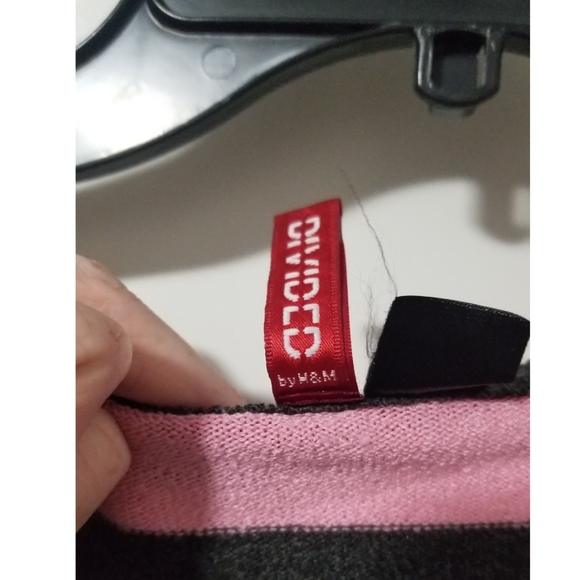 H&M Divided Long Sleeve Sweater - Picture 3 of 3